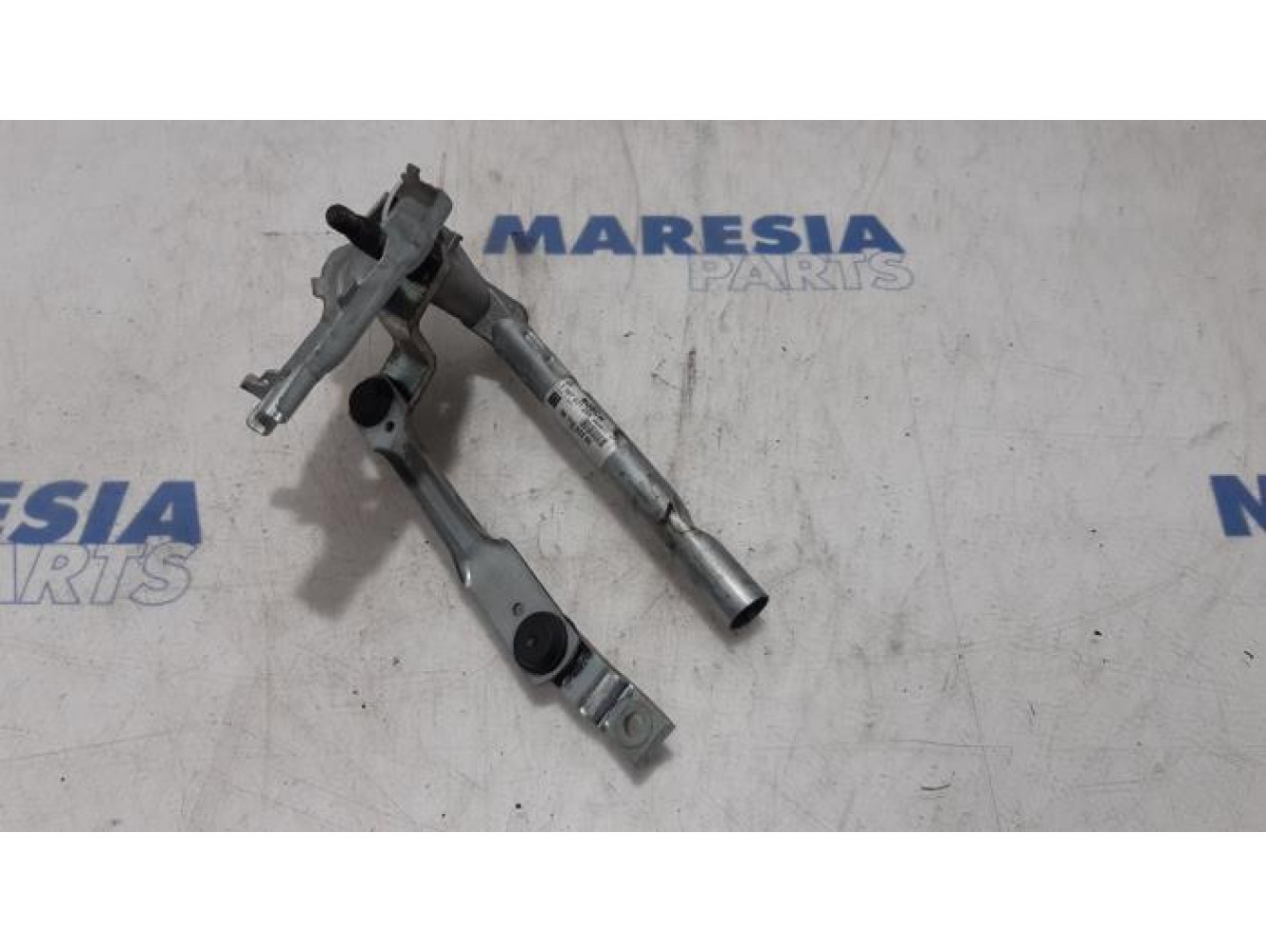Peugeot - 5008 - Wiper mechanism
