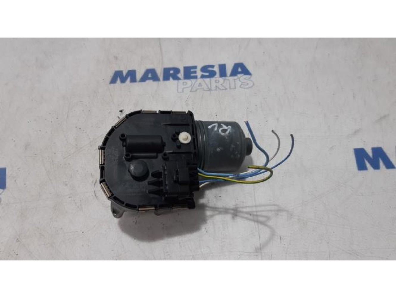 Peugeot - 5008 - Front wiper motor