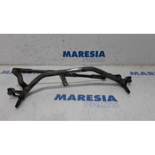Peugeot - 207 - Wiper mechanism