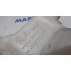 Peugeot - 207 - Rear window washer reservoir