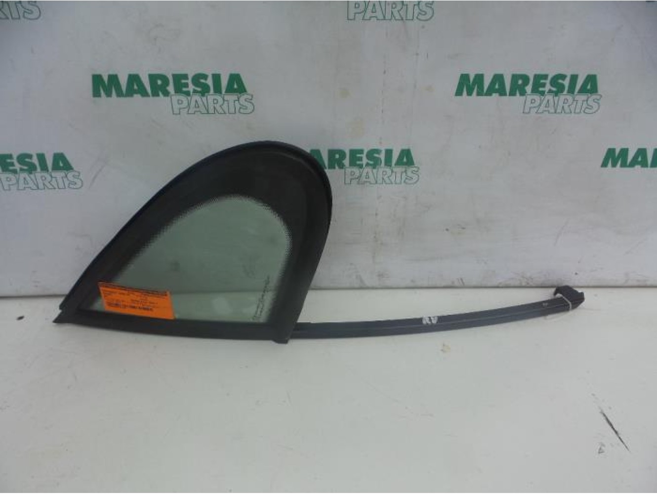 Peugeot - 207 - Quarter light, front right