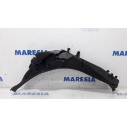 Peugeot - 308 - Front windscreen washer reservoir