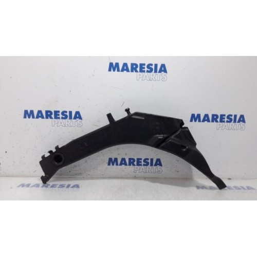 Peugeot - 308 - Front windscreen washer reservoir