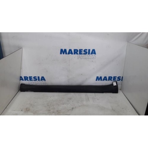 Citroen - C4 Cactus - Side skirt, left