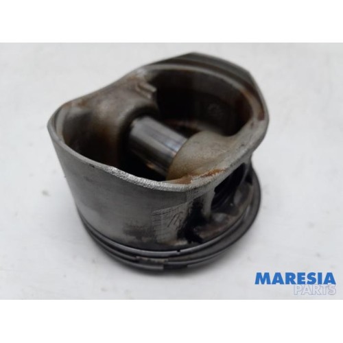 Renault - Espace - Piston