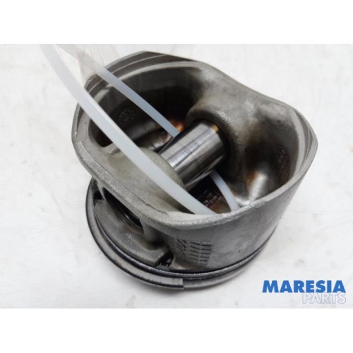 Renault - Espace - Piston