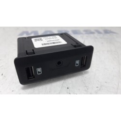 Renault - Espace - AUX / USB connection