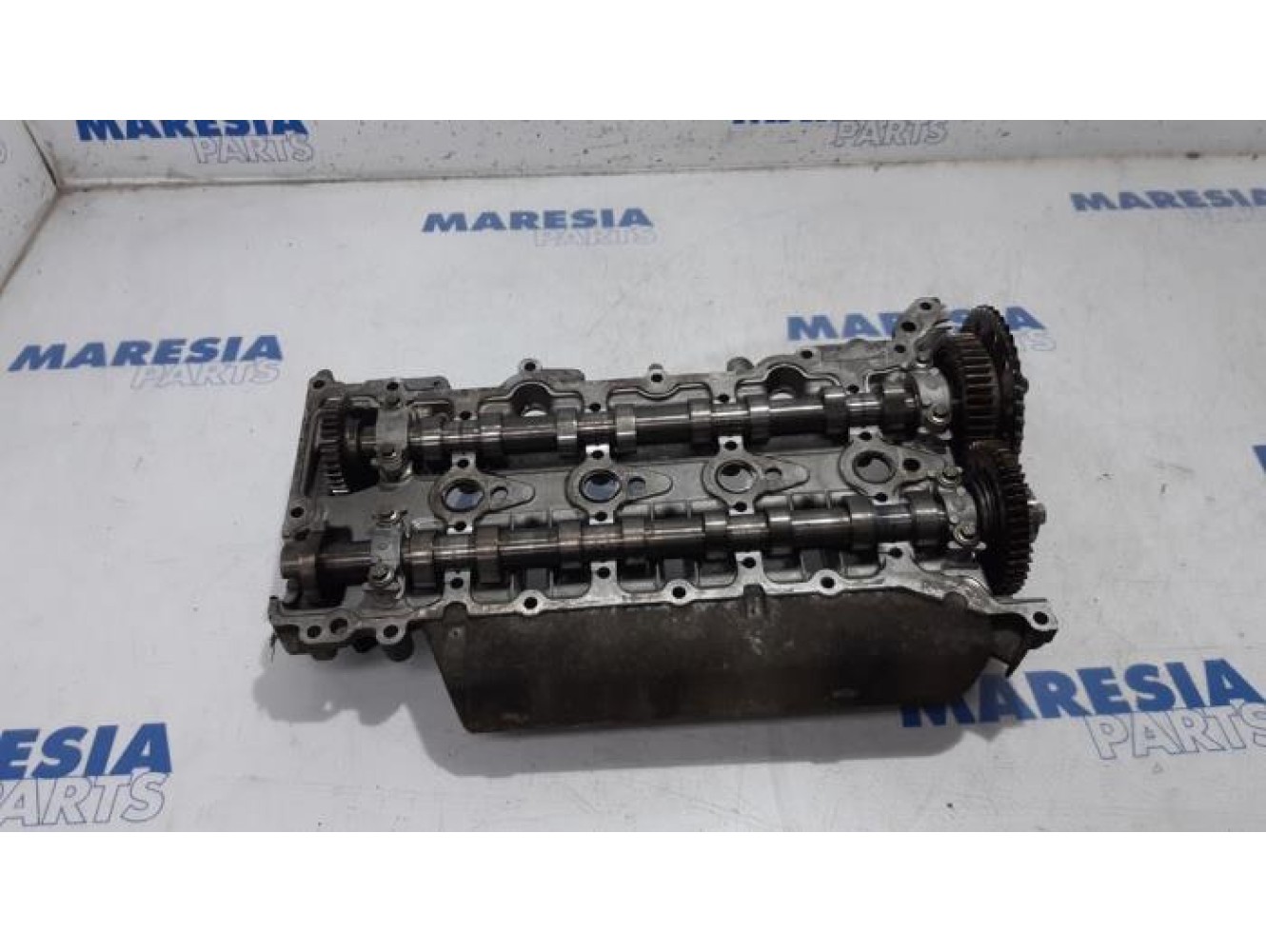 Renault - Trafic - Camshaft housing