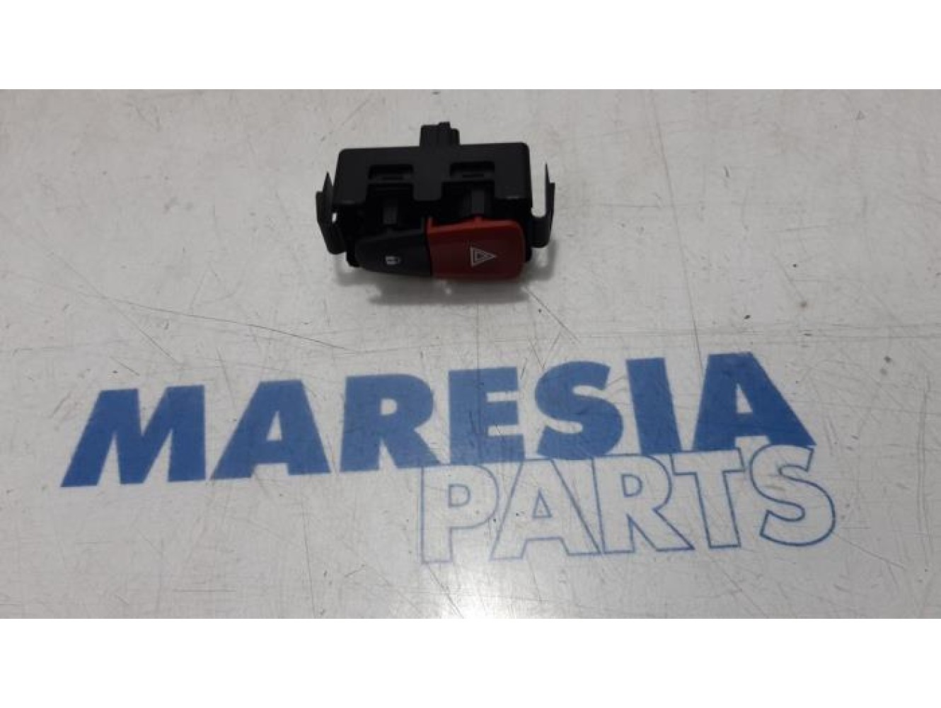 Renault - Scenic - Panic lighting switch
