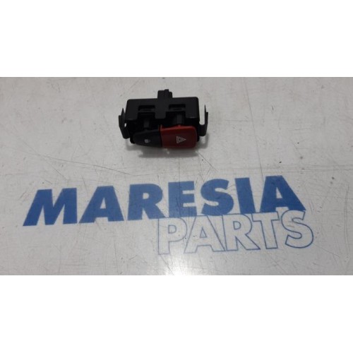 Renault - Scenic - Panic lighting switch