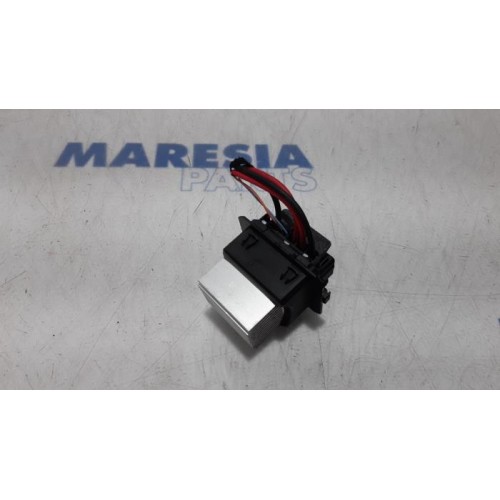Renault - Scenic - Heater resistor