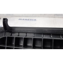Renault - Scenic - Storage compartment
