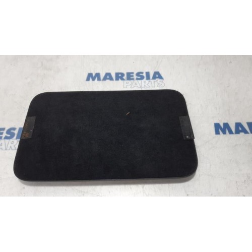 Renault - Scenic - Storage compartment