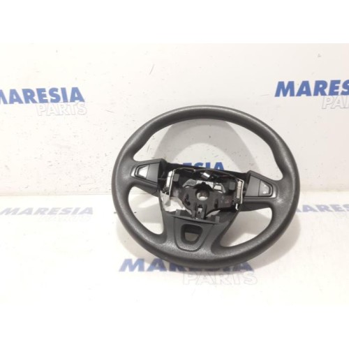 Renault - Scenic - Steering wheel