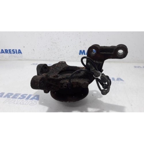 Renault - Scenic - Knuckle, front right
