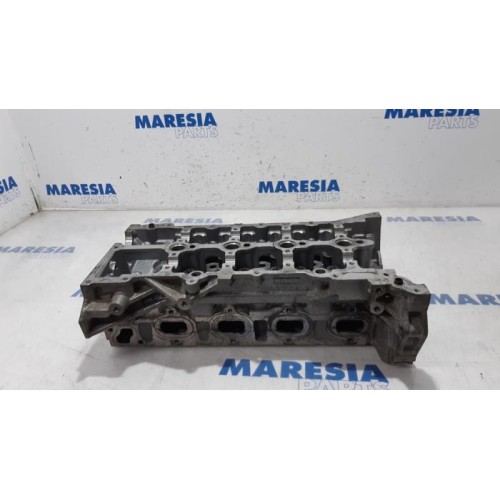 Renault - Trafic - Cylinder head
