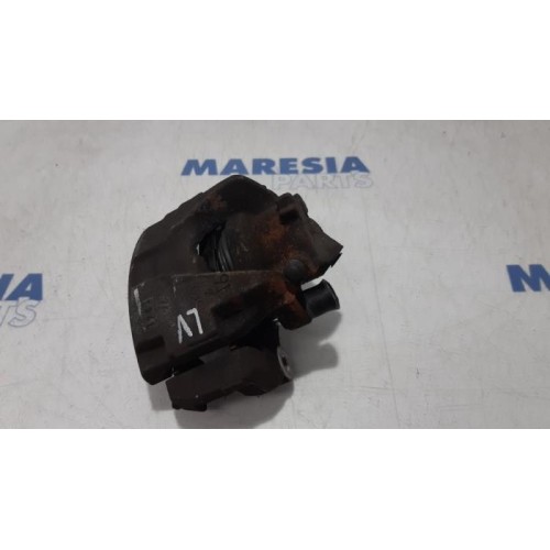Renault - Scenic - Front brake calliper, left