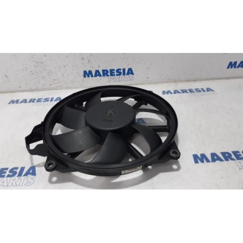 Renault - Scenic - Fan motor