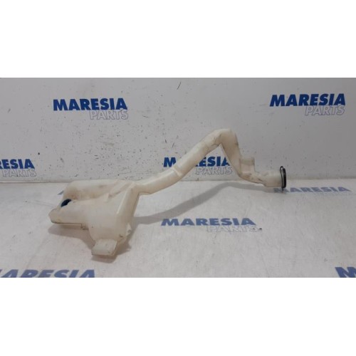 Citroen - C4 Cactus - Front windscreen washer reservoir