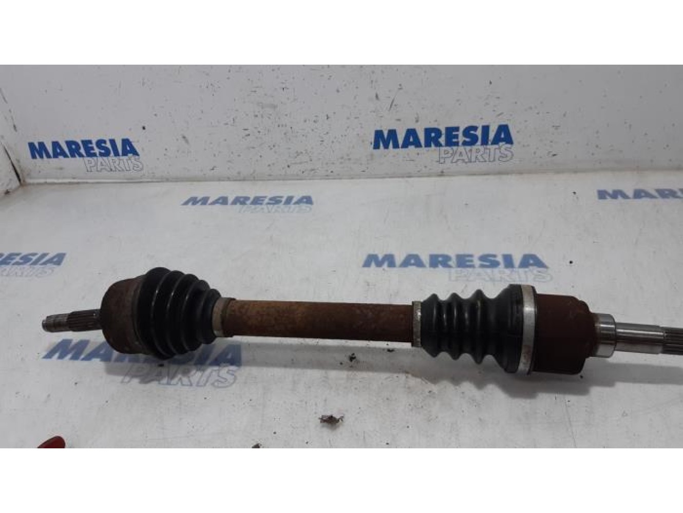 Peugeot - 206 - Aandrijfas links-voor