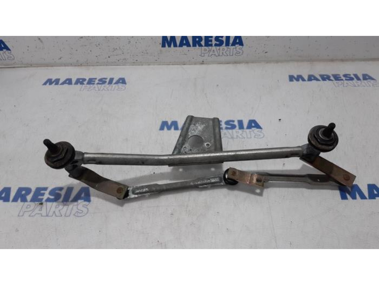Peugeot - 206 - Wiper mechanism