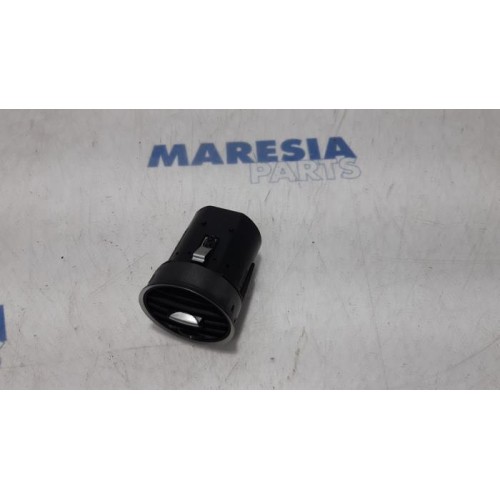 Alfa Romeo - Brera - Dashboard vent