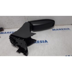 Citroen - C4 Cactus - Armrest