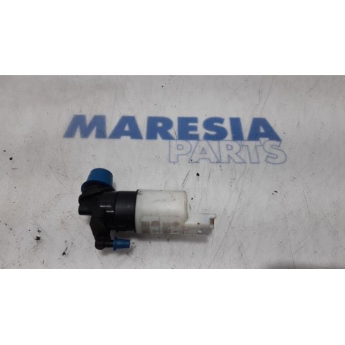 Peugeot - 307 - Windscreen washer pump