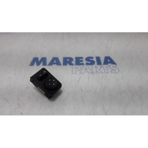 Fiat - Punto Evo - Mirror switch
