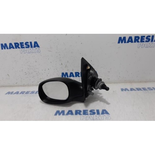 Peugeot - 206 - Wing mirror, left