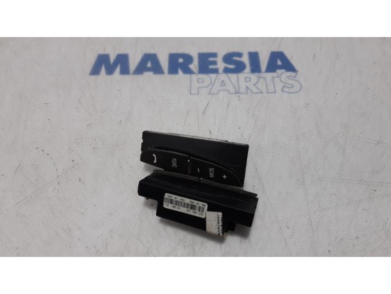 Lancia - Thesis - Commande radio volant