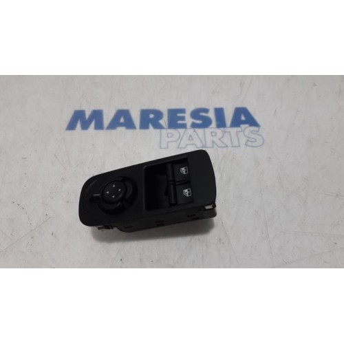 Alfa Romeo - Mito - Multi-functional window switch