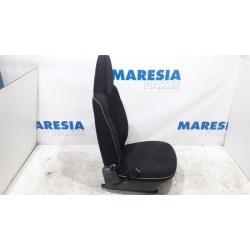 Peugeot - 107 - Sitz links