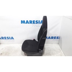 Peugeot - 107 - Sitz links