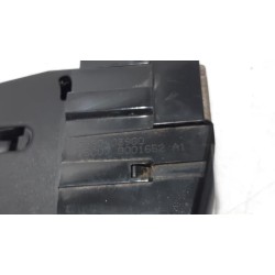 Peugeot - 207 - Tailgate lock mechanism