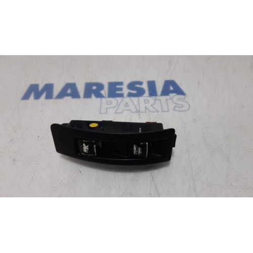 Peugeot - 207 - Commande toit escamotable