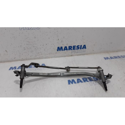 Peugeot - 207 - Wiper mechanism