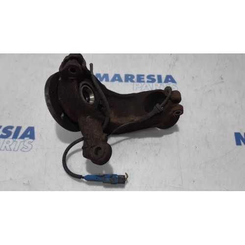 Peugeot - 207 - Knuckle, front right