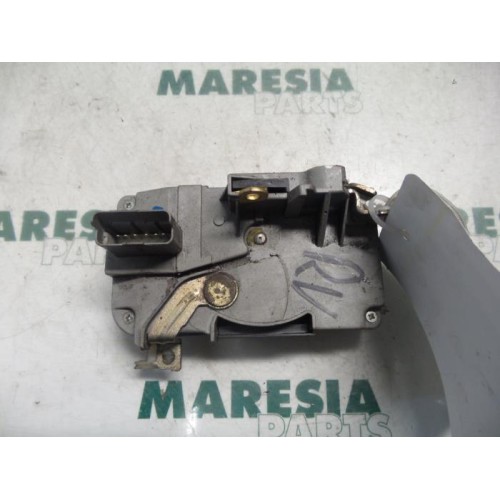 Citroen - C5 - Front door lock mechanism 4-door, right