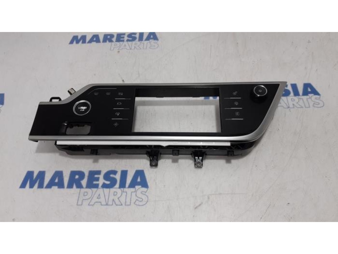 Citroen - C4 Picasso - Multi-media control unit