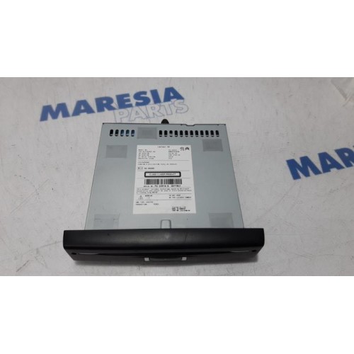 Citroen - C4 Picasso - CD changer