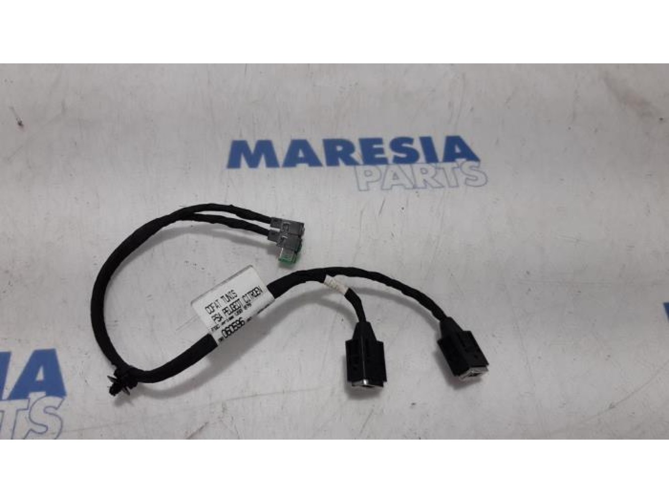 Citroen - C4 Picasso - AUX / USB connection