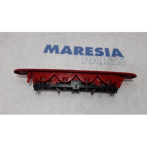 Peugeot - 107 - Third brake light