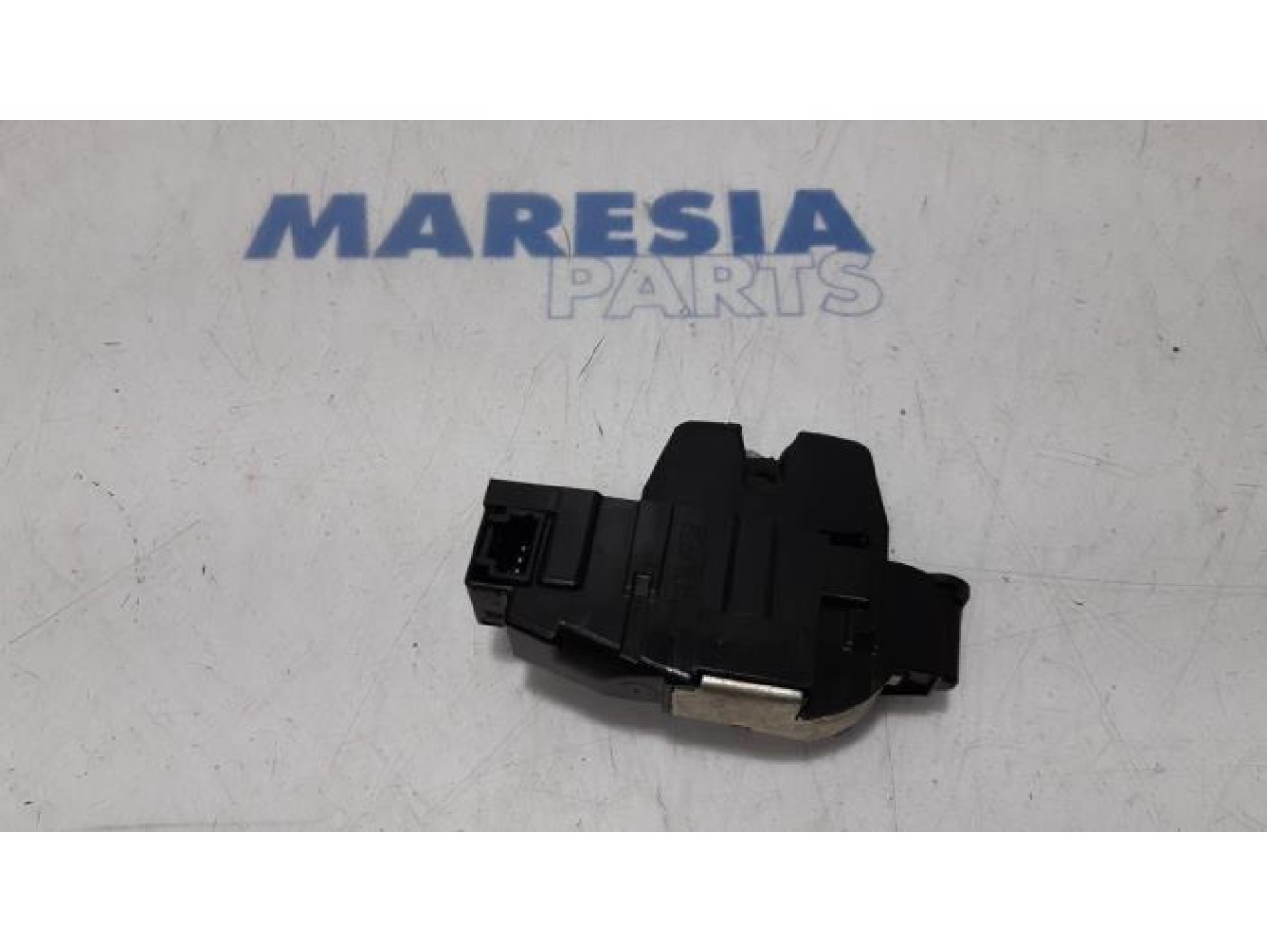 Citroen - Berlingo - Tailgate lock mechanism