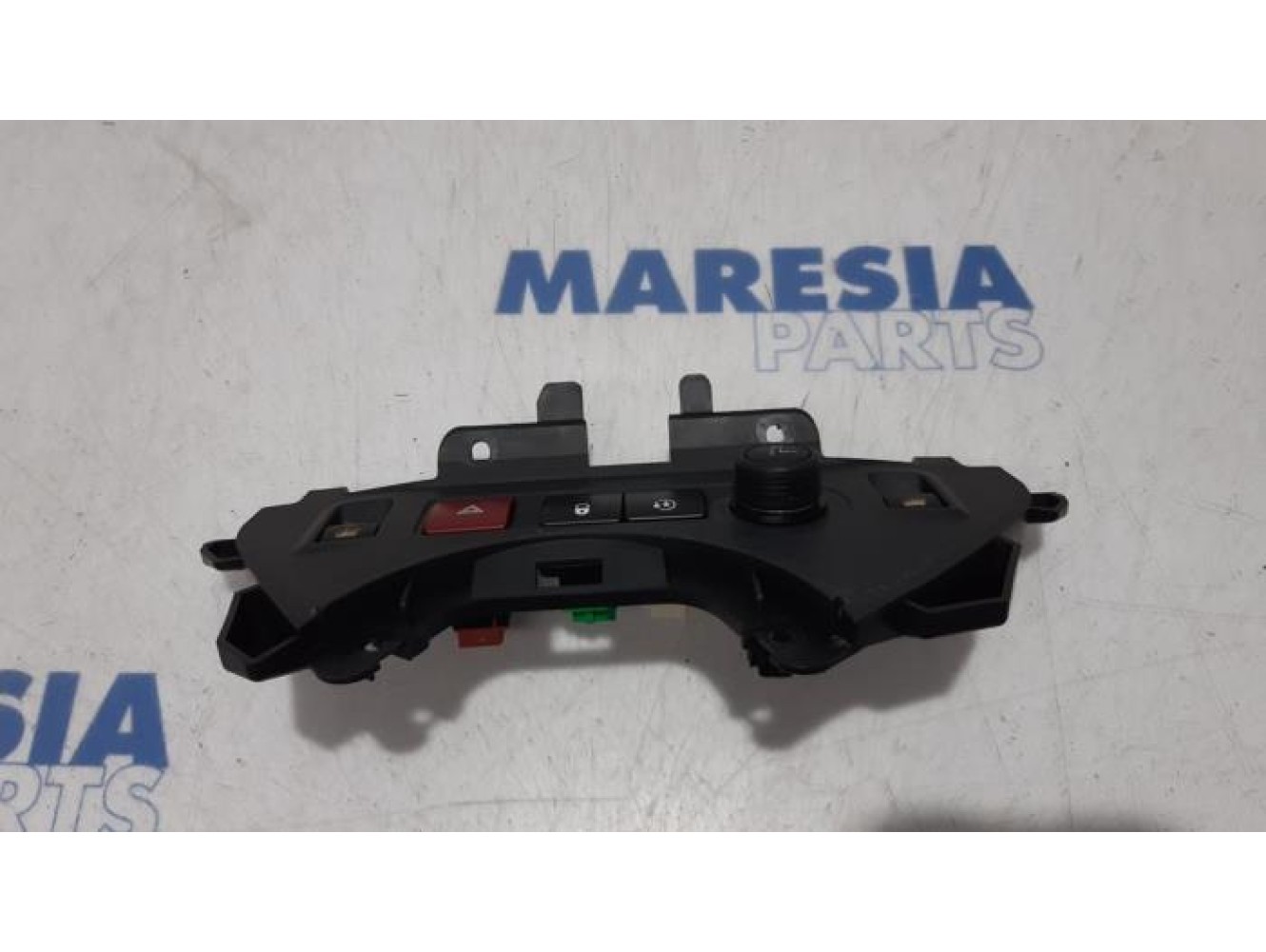 Citroen - Berlingo - Multi-functional window switch