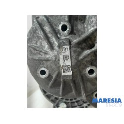 Renault - Megane - Gearbox casing