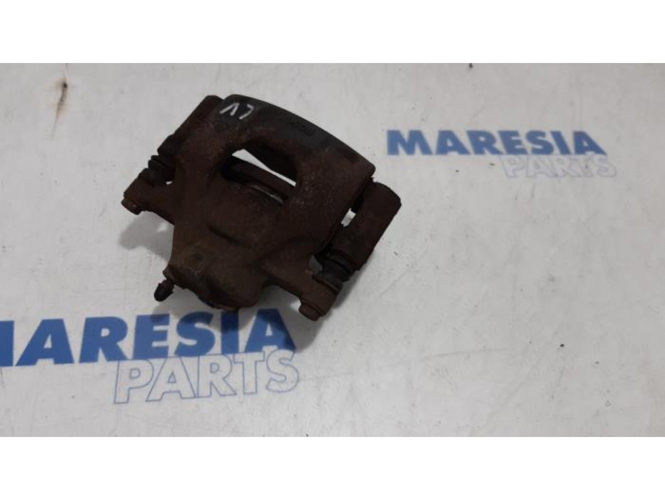Peugeot - 107 - Bremszange links vorne