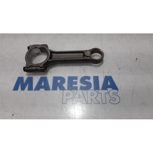 Renault - Megane - Connecting rod