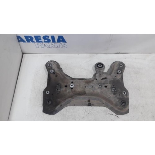 Opel - Vivaro - Subframe
