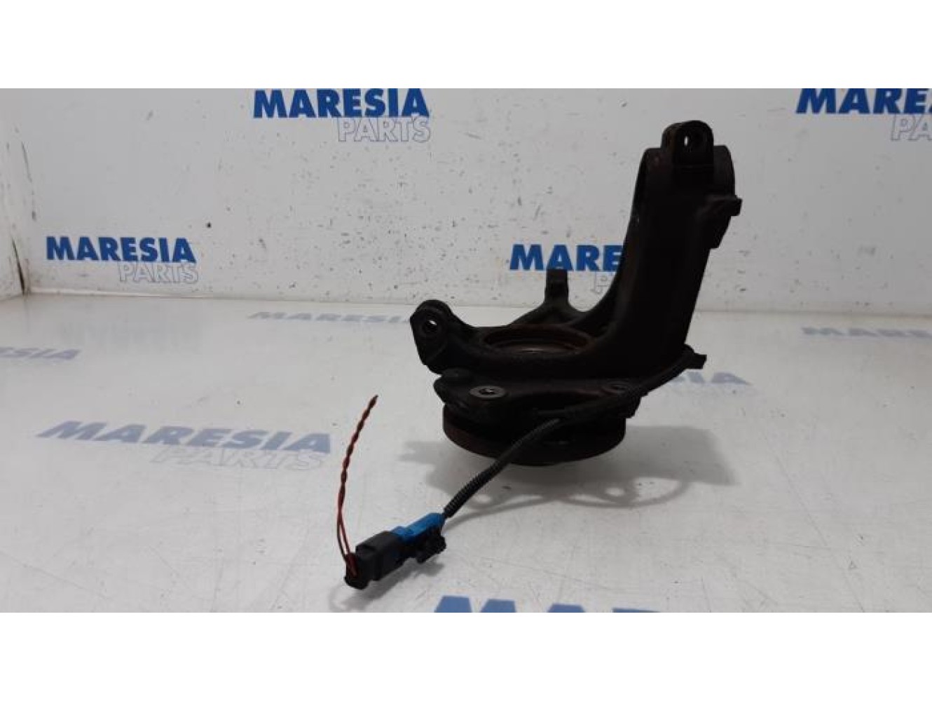 Citroen - C3 - Fusee links-voor